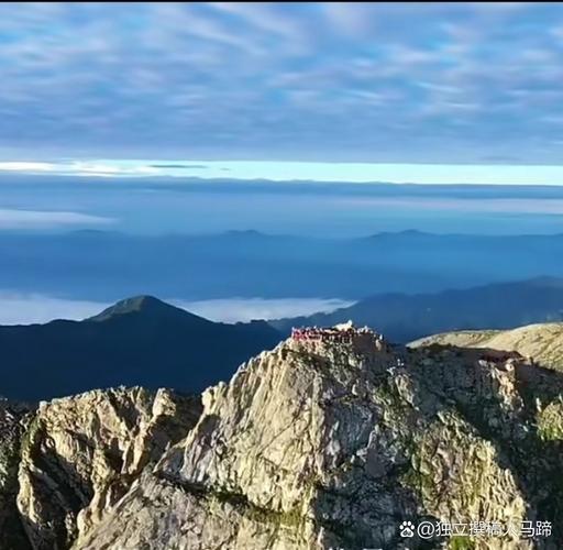 陕西宝鸡太白山大爷海晨雾风景