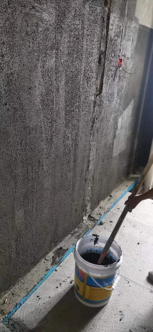 卫生间防水上拉毛处理施工现场图