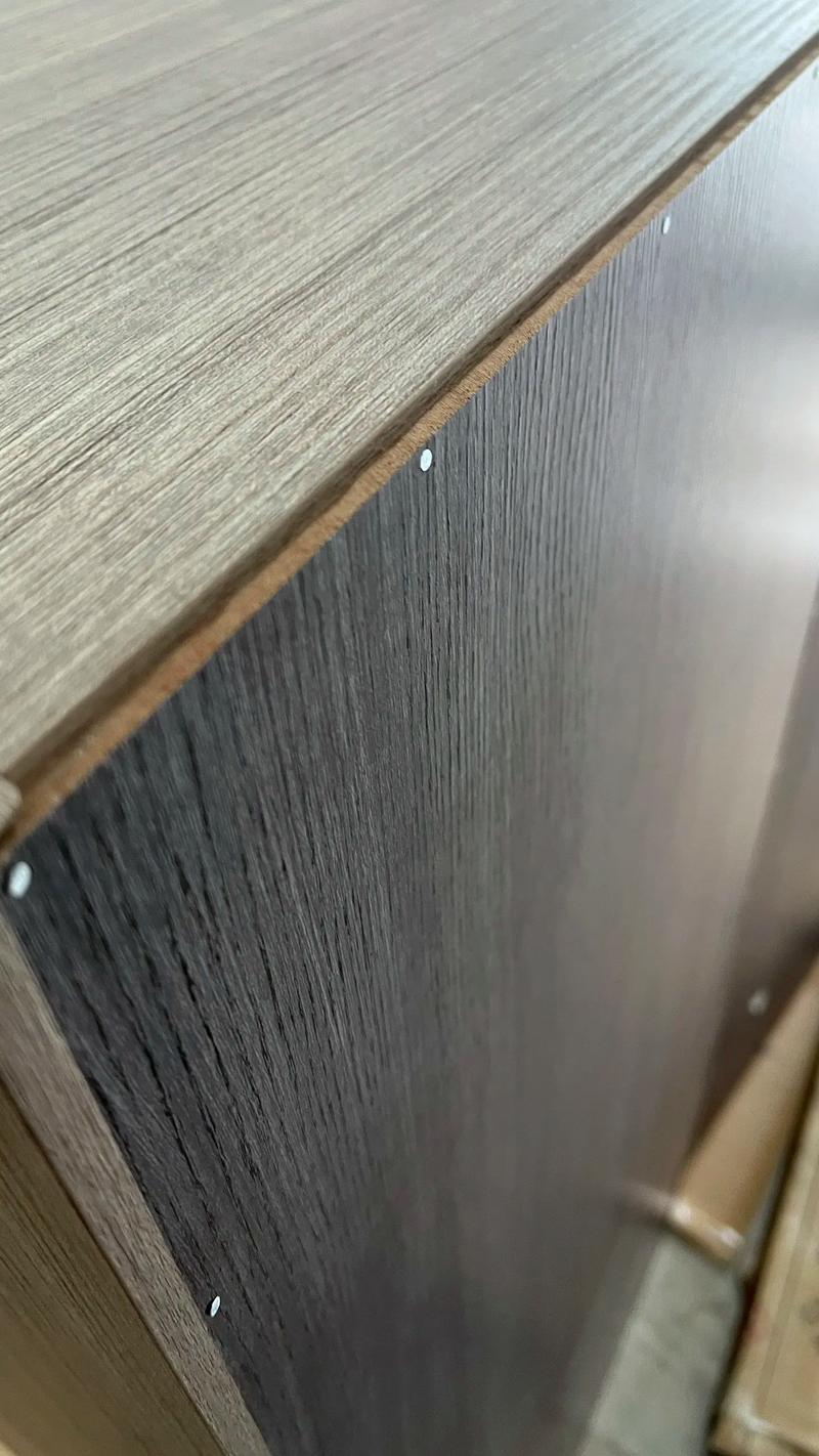 劣质密度板家具未封边细节图