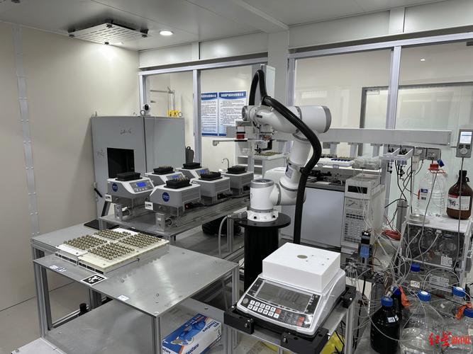 跨学科交叉研究材料基因工程高通量实验与机器学习联合平台场景图