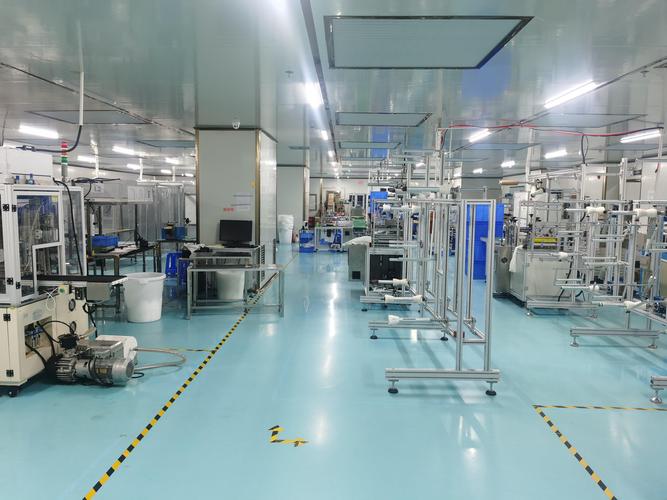 机械加工车间洁净室内部实景