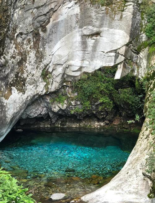 大理苍山冬季清碧溪上游洗砧板