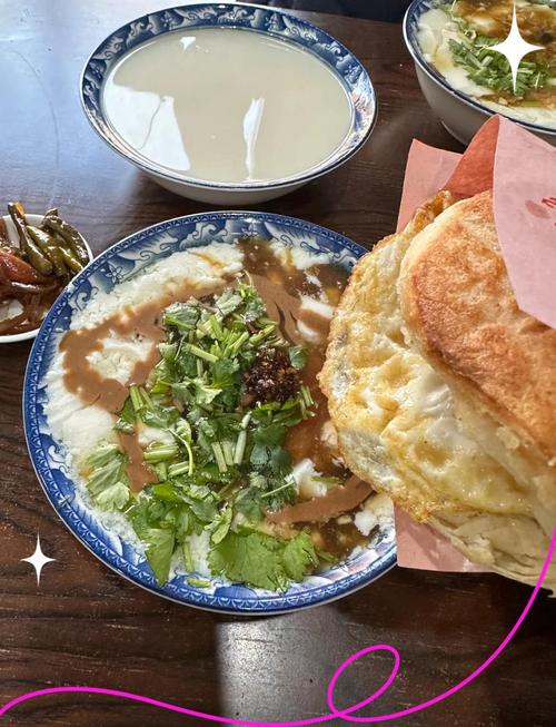 德州长河公园西门外老豆腐摊的热乎早餐