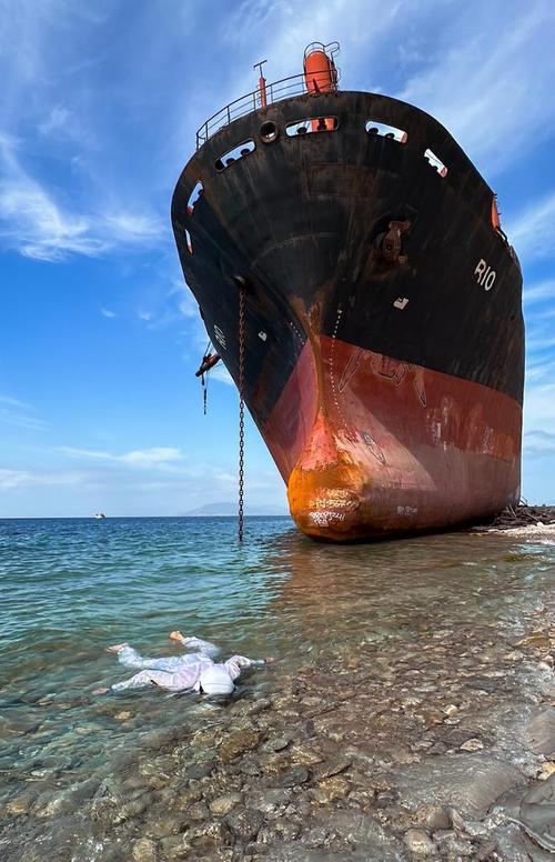 福建平潭沿海搁浅私人游艇现场