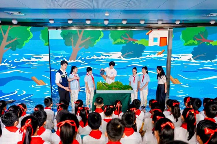 中小学公开课教师规避学生突发问题场景
