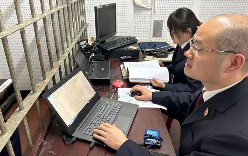 律师在检察院查阅刑事案卷 现场