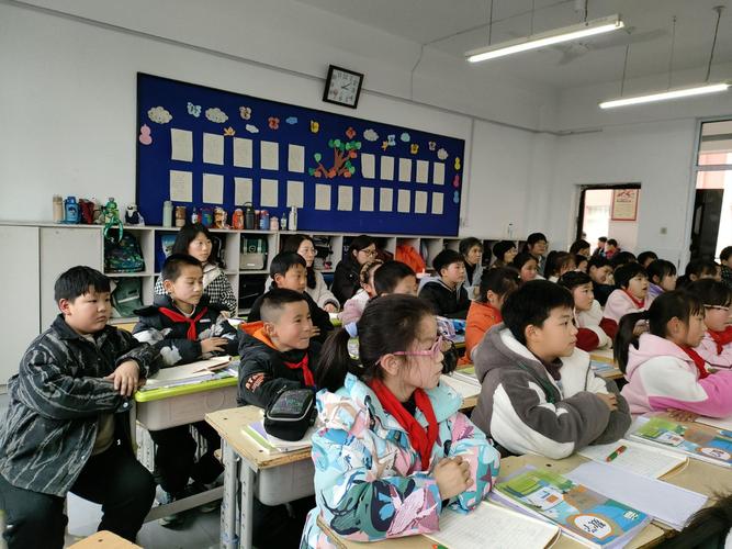 小学语文推门课真实课堂场景