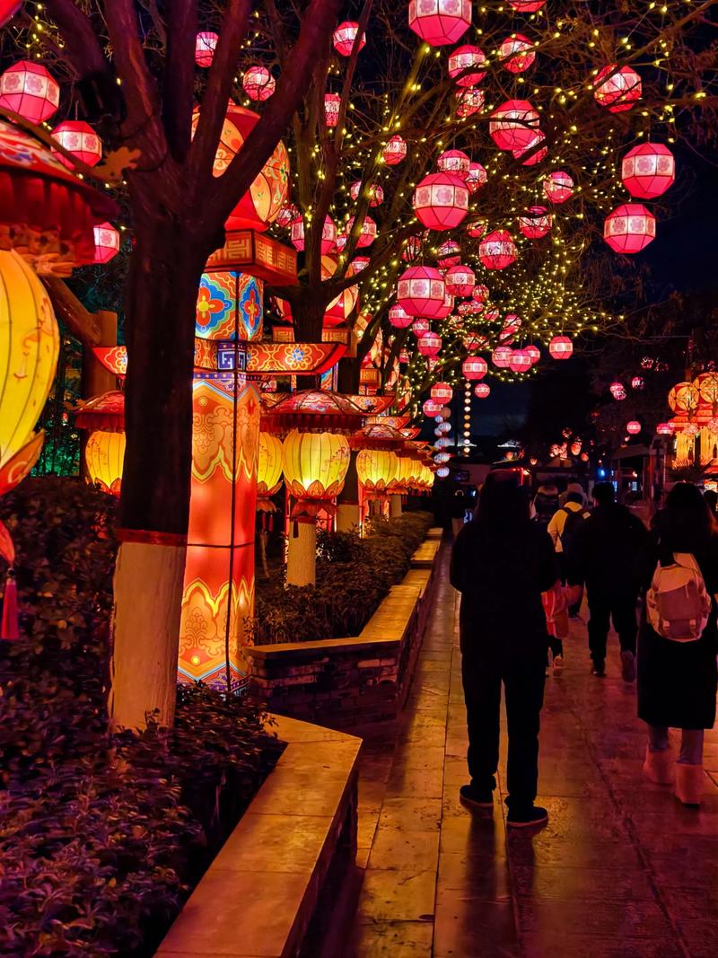 灯笼长廊夜景