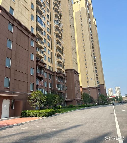 城郊拆迁新建安置房小区实景