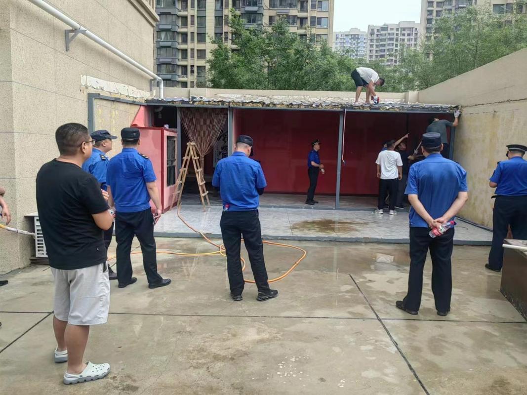 北京拆迁律师在老旧小区现场勘查