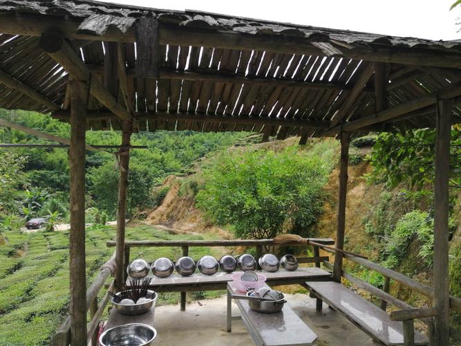 湖北南漳薛坪镇农家院山地农家饭