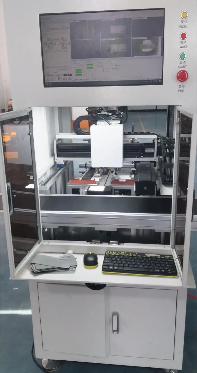 高速伺服工业贴标机配合视觉检测系统作业场景