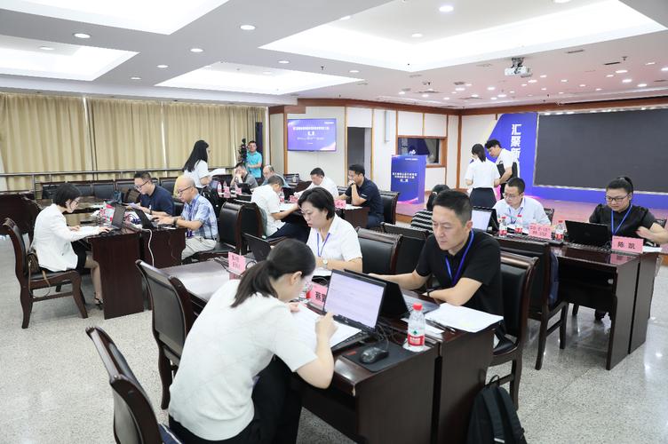 高校科研院所专利转化合同评审现场照片