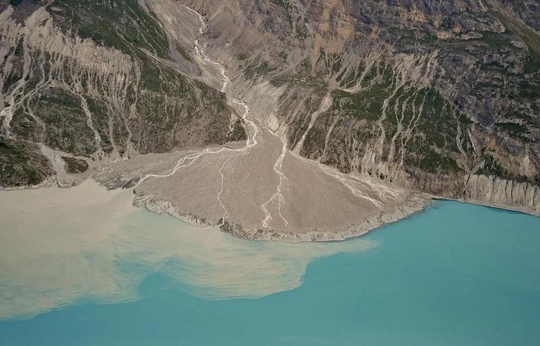 河流入海口冲积扇地貌航拍