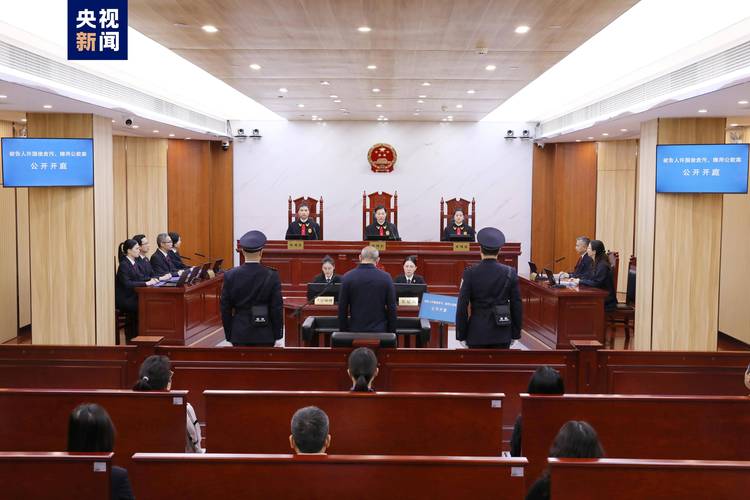 法院公开宣判缓刑现场实拍