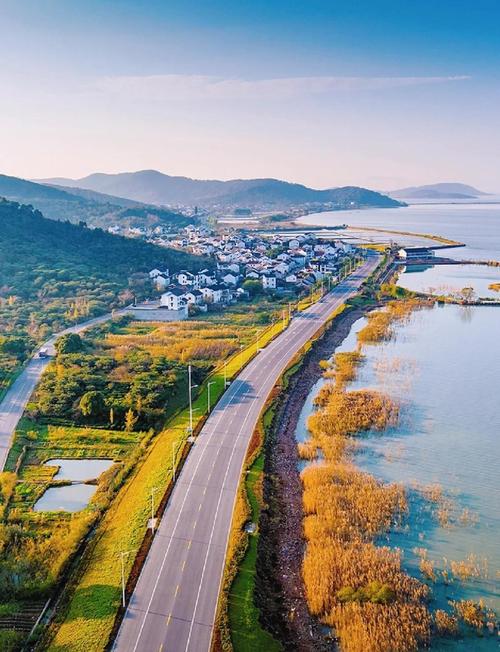 太湖西山环湖自驾游公路风景