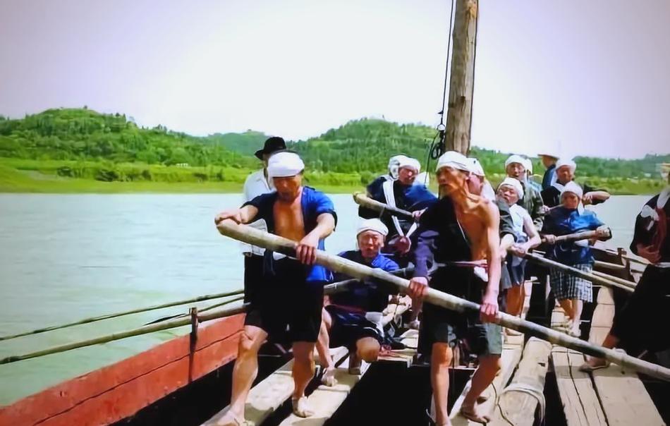 德州运河边老船工后人在羊汤馆即兴唱船工号子