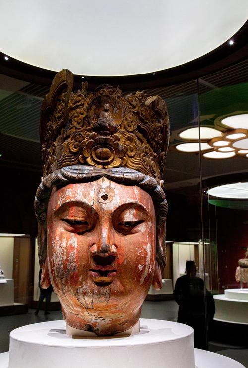 浙江东阳北宋南寺塔出土木雕观音造像
