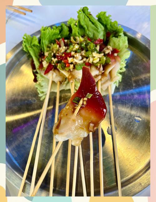 户外烧烤提前腌好的生鲜肉串