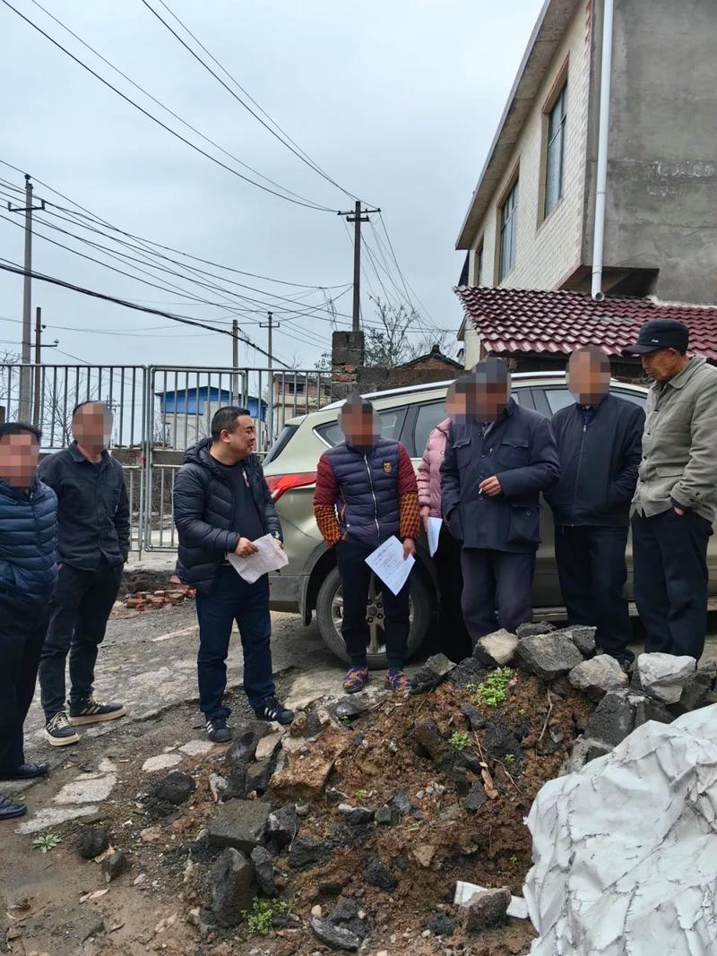 自建房相邻权通行纠纷现场实拍
