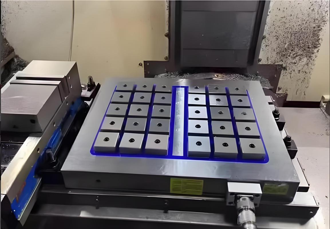机械车间磨床永磁吸盘安装现场图