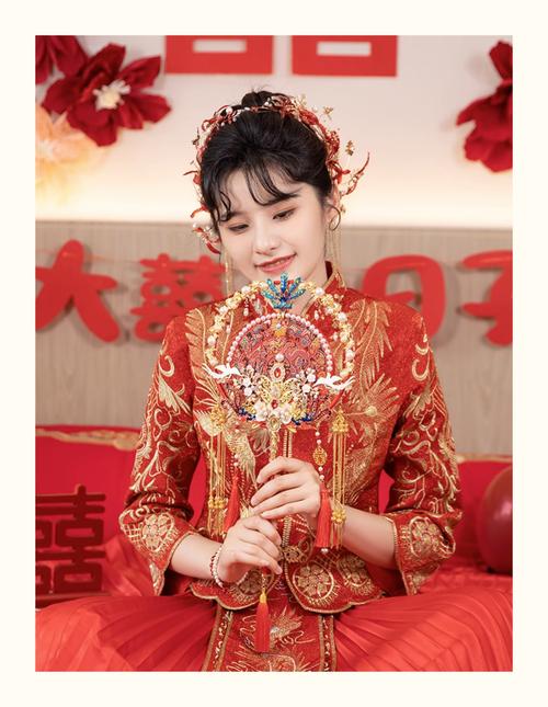 喜扇:中式婚礼的灵魂单品,选错毁所有-婚庆网