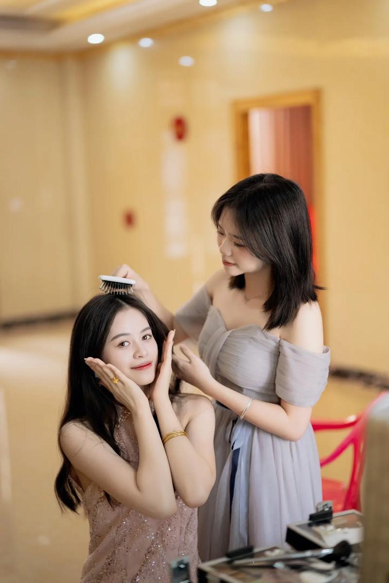 婚礼晨袍闺蜜装踩雷对比图