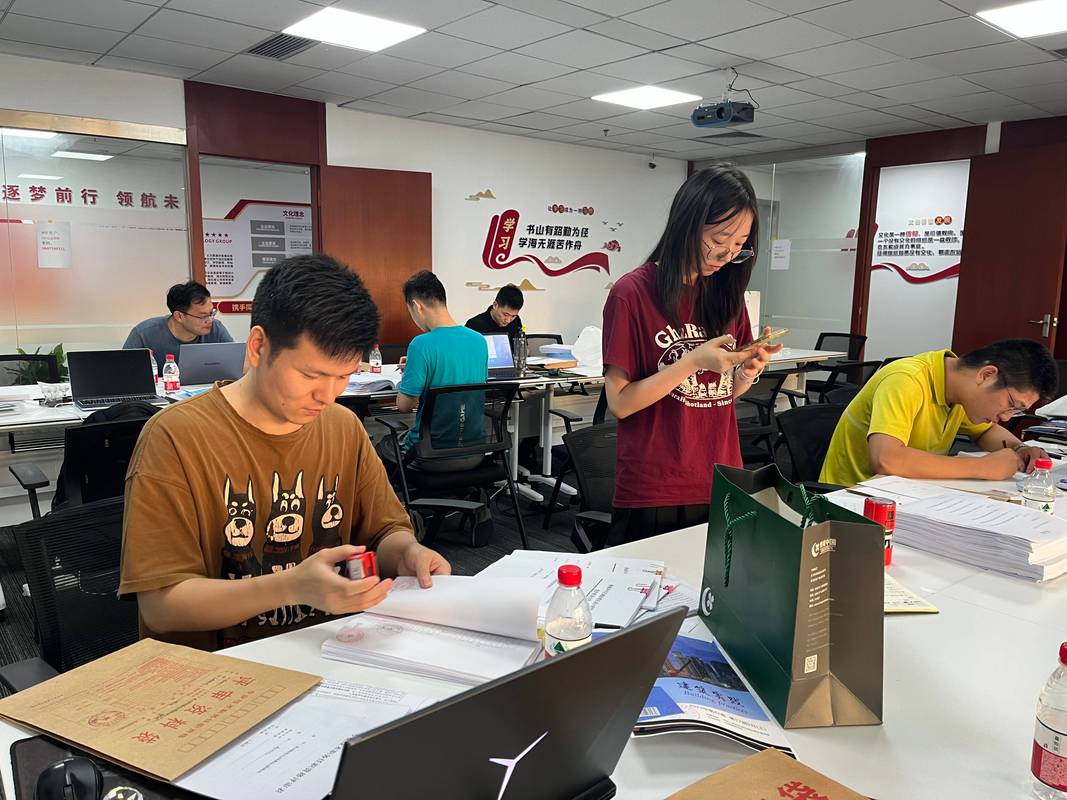 职业院校双师型教师职称评审材料审核现场
