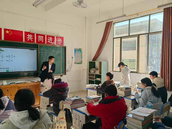 城乡学校结对帮扶课堂上的茫然学生