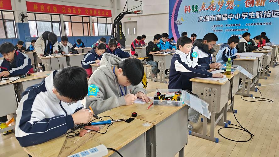 创新人才培养：别把天才养在标准答案的鱼缸里