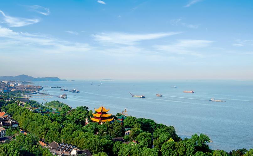 岳阳楼洞庭湖远景风光