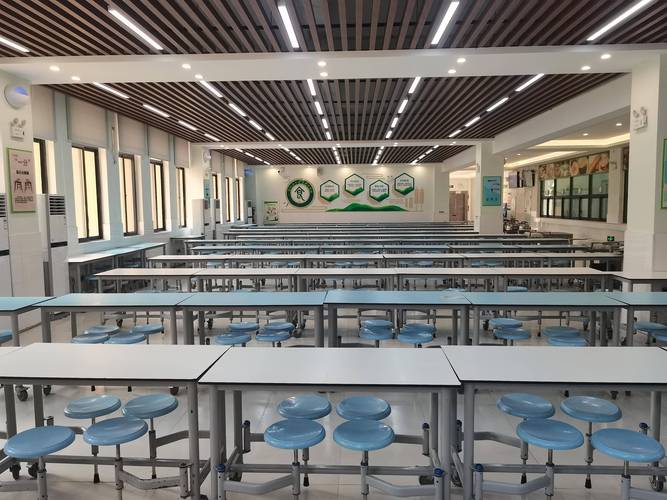 小升初开放日校园食堂环境实拍