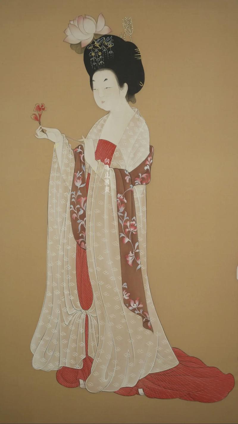唐代簪花仕女图手执长柄团扇细节