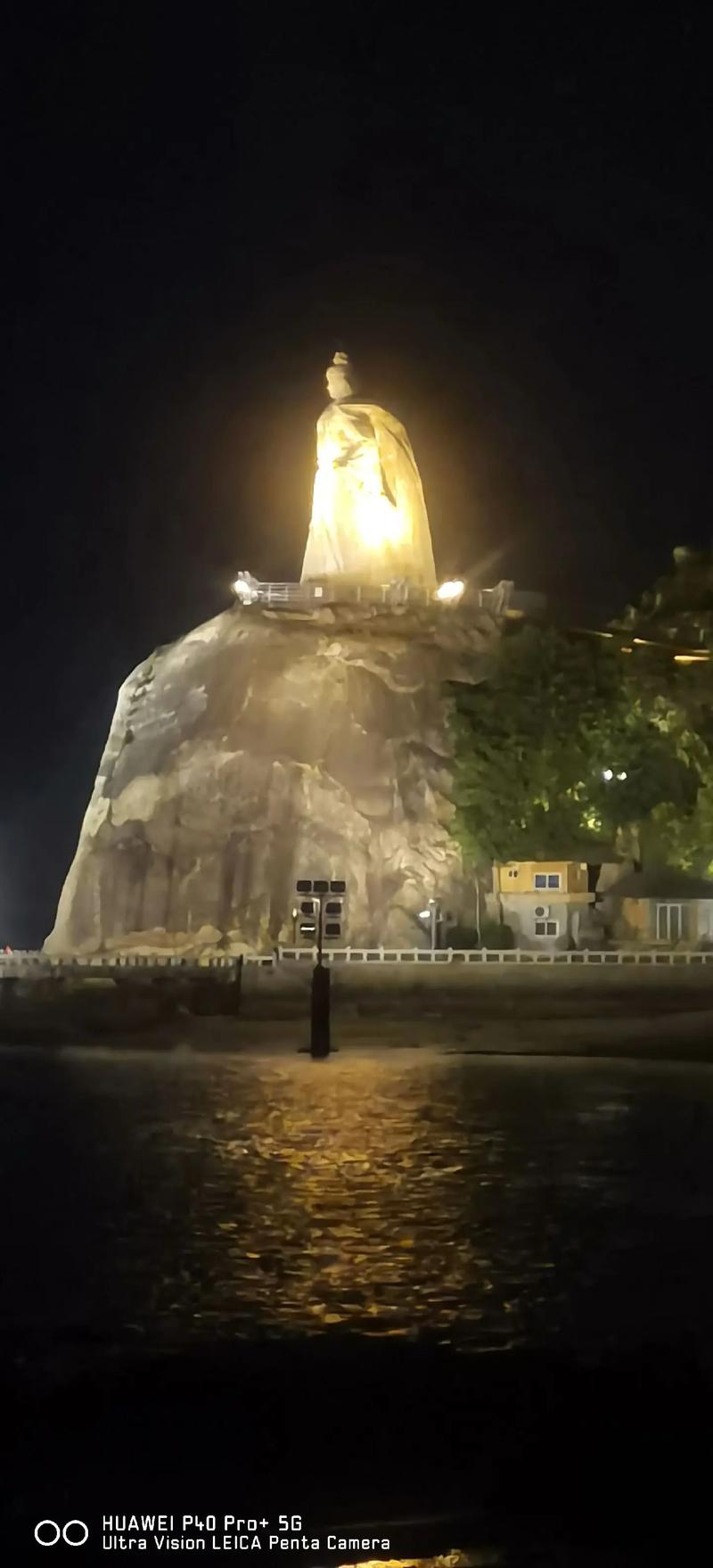 一、被神化的“鼓浪屿之夜”