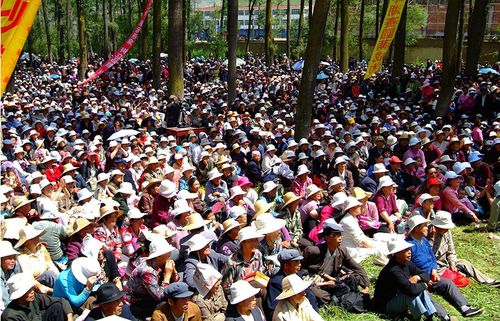 六月六青海循化松巴峡花儿会现场