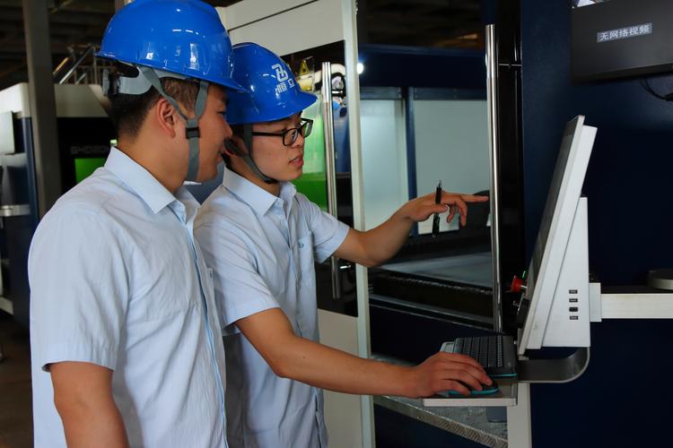 工业IE工程师MTM动作分析现场实拍