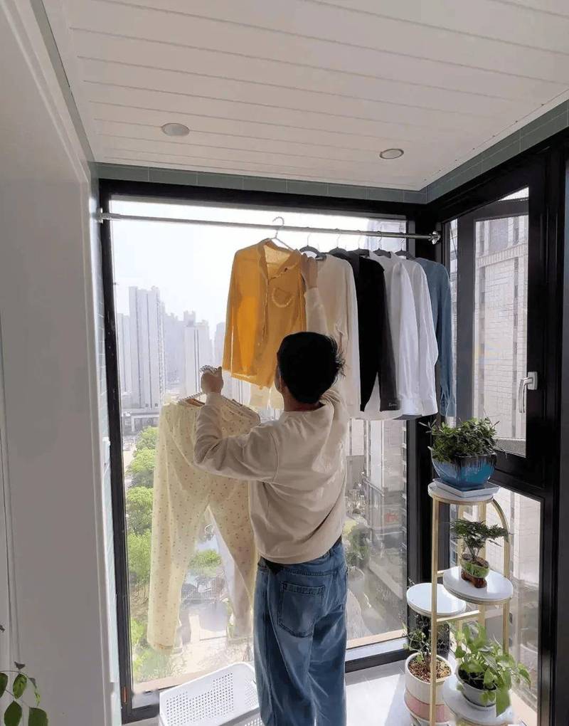 家用阳台错误衣物摆放晾晒图
