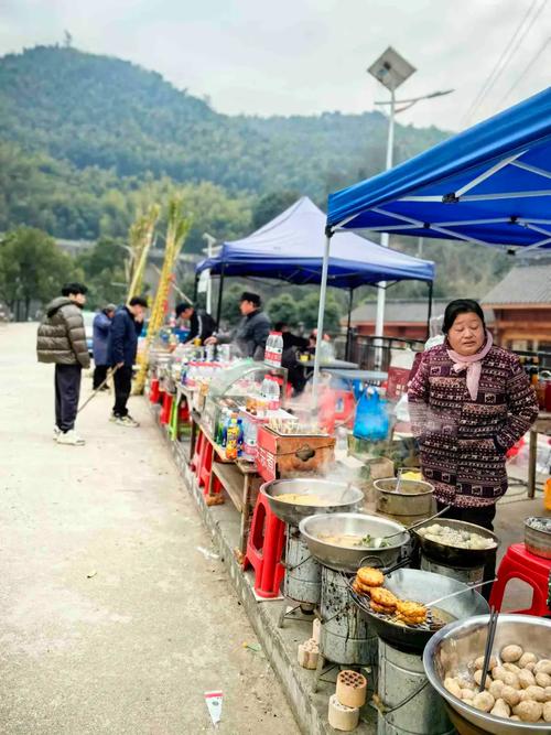 南漳清凉河竹筏靠岸农户茶摊实景