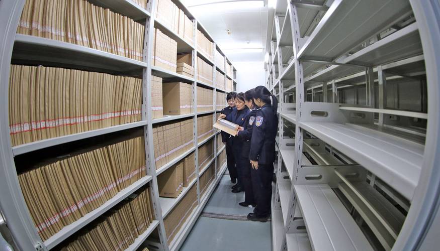 文保执法核查损毁文保档案现场