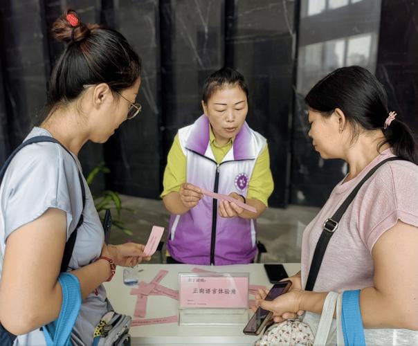 现在就能做的几件事，帮工人稳住随迁子女