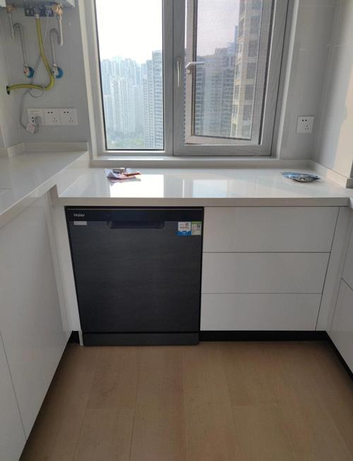 小户型厨房洗碗机安装实景图