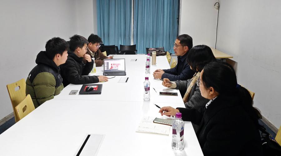 企业见习岗位实习生和导师讨论方案