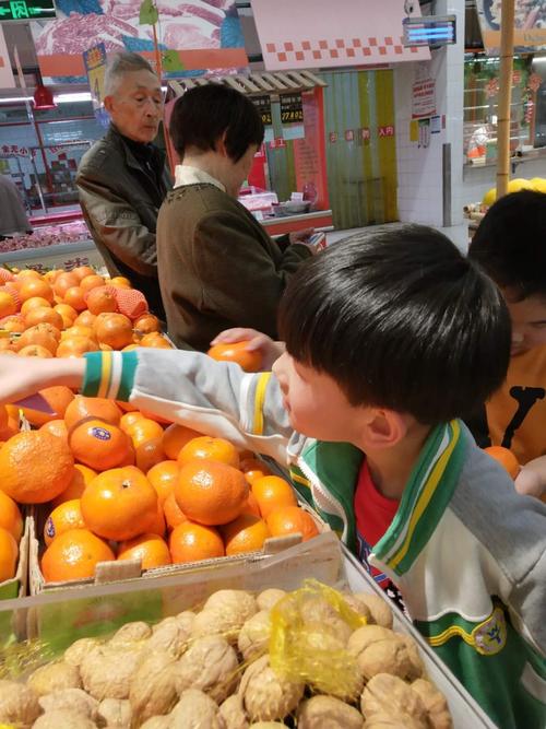 逛菜市场的时候，我带娃摸了摸培养数感基础
