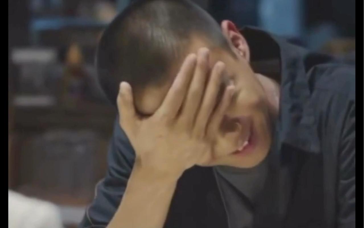 悬疑剧烂尾观众无奈扶额表情包