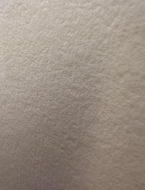 纸的触感,是数码给不了的最后一寸领地