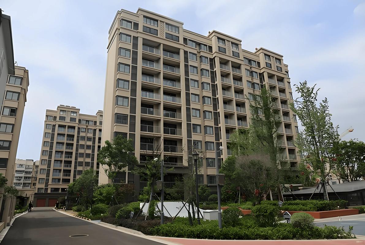 南京住宅小区冬季正午挡光实景图