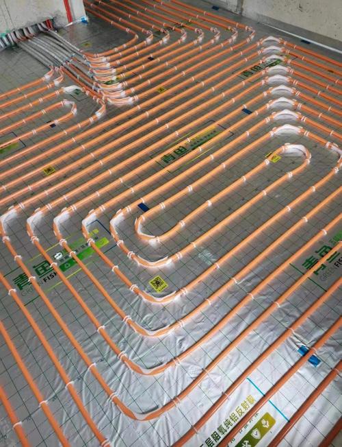 家装地暖保温板铺设施工现场实拍