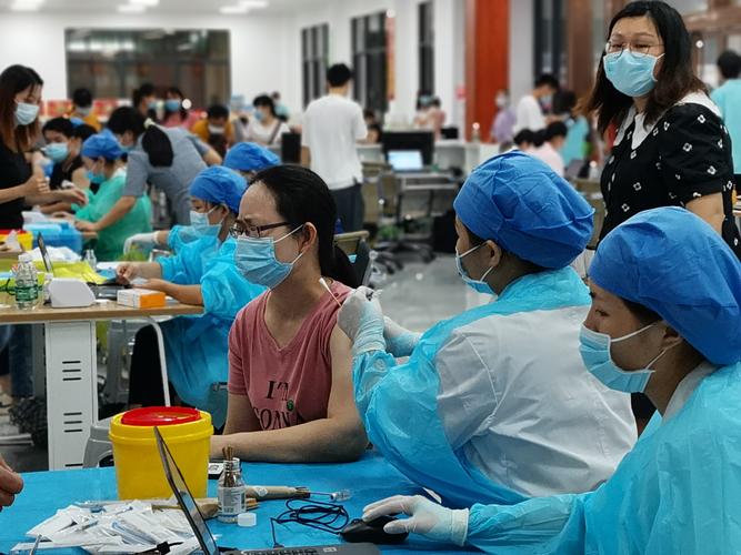 单位组织集体接种，别浪费这个福利