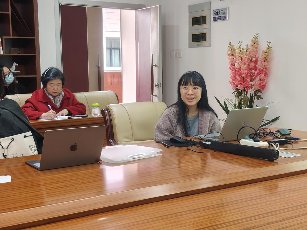 用了虚拟实验室,老师轻松了还是更忙了?
