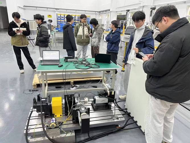 预测性维护算法输出的轴承故障诊断报告界面